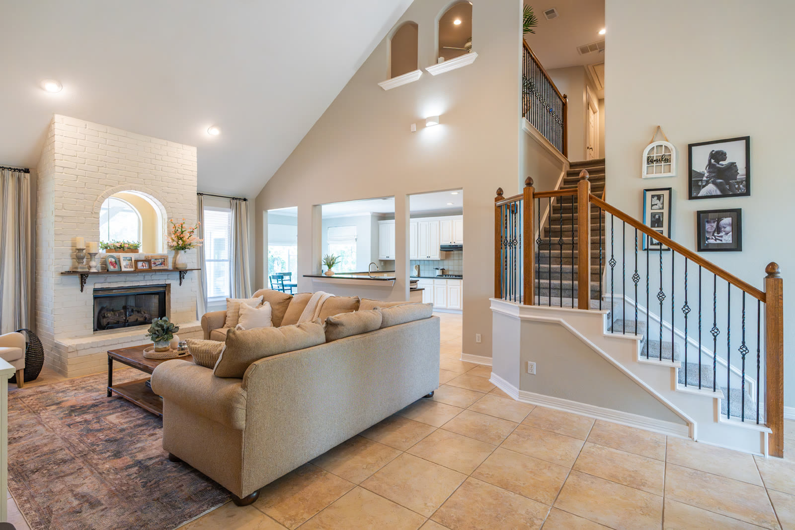511 Broken Lance Dr — photo 10