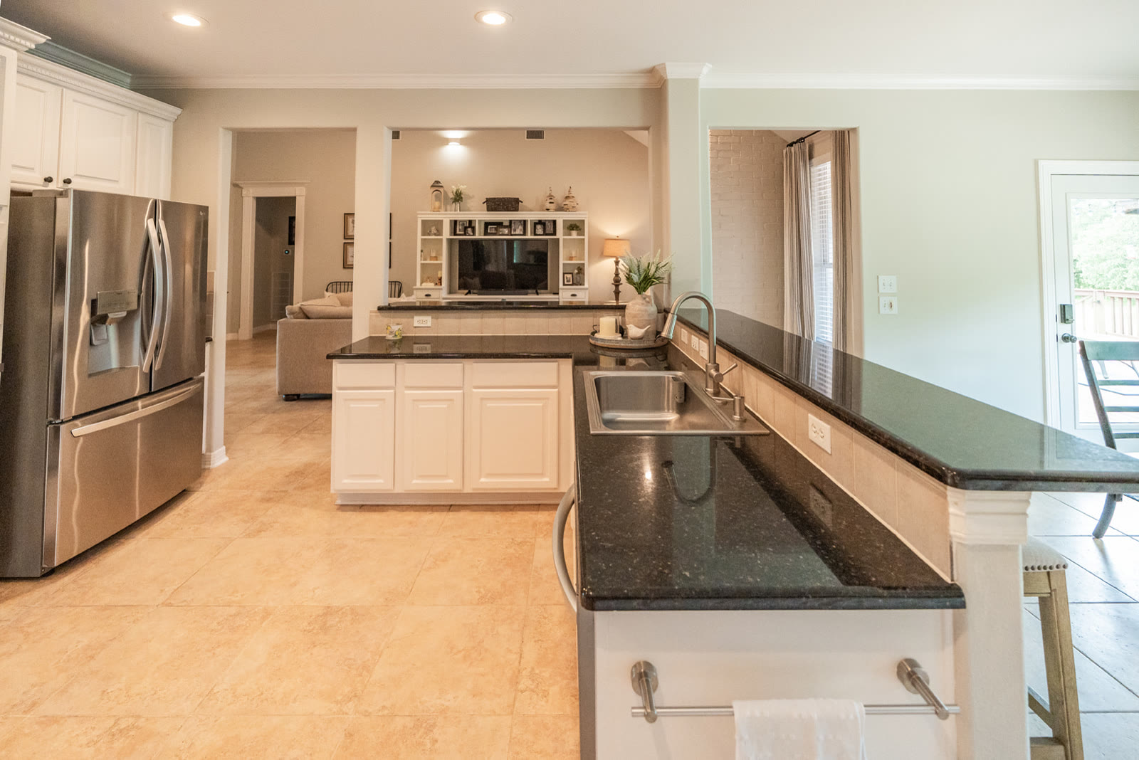 511 Broken Lance Dr — photo 6